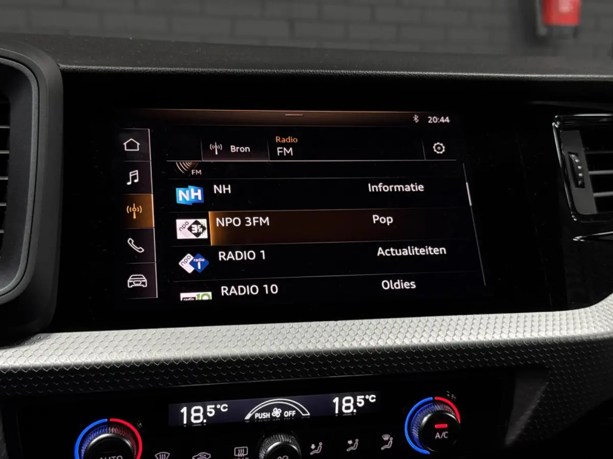 30 TFSI | 3x S-Line | CarPlay | Led | PDC