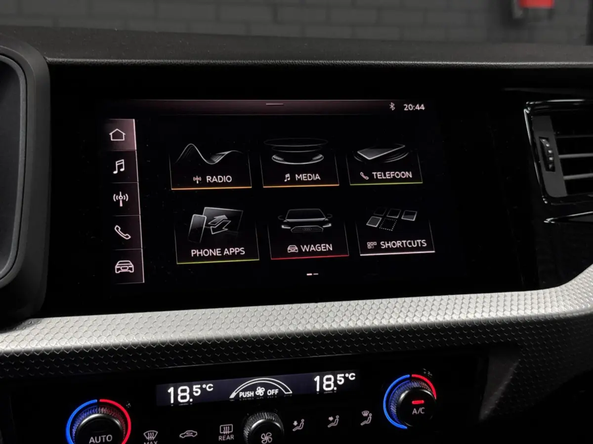 30 TFSI | 3x S-Line | CarPlay | Led | PDC