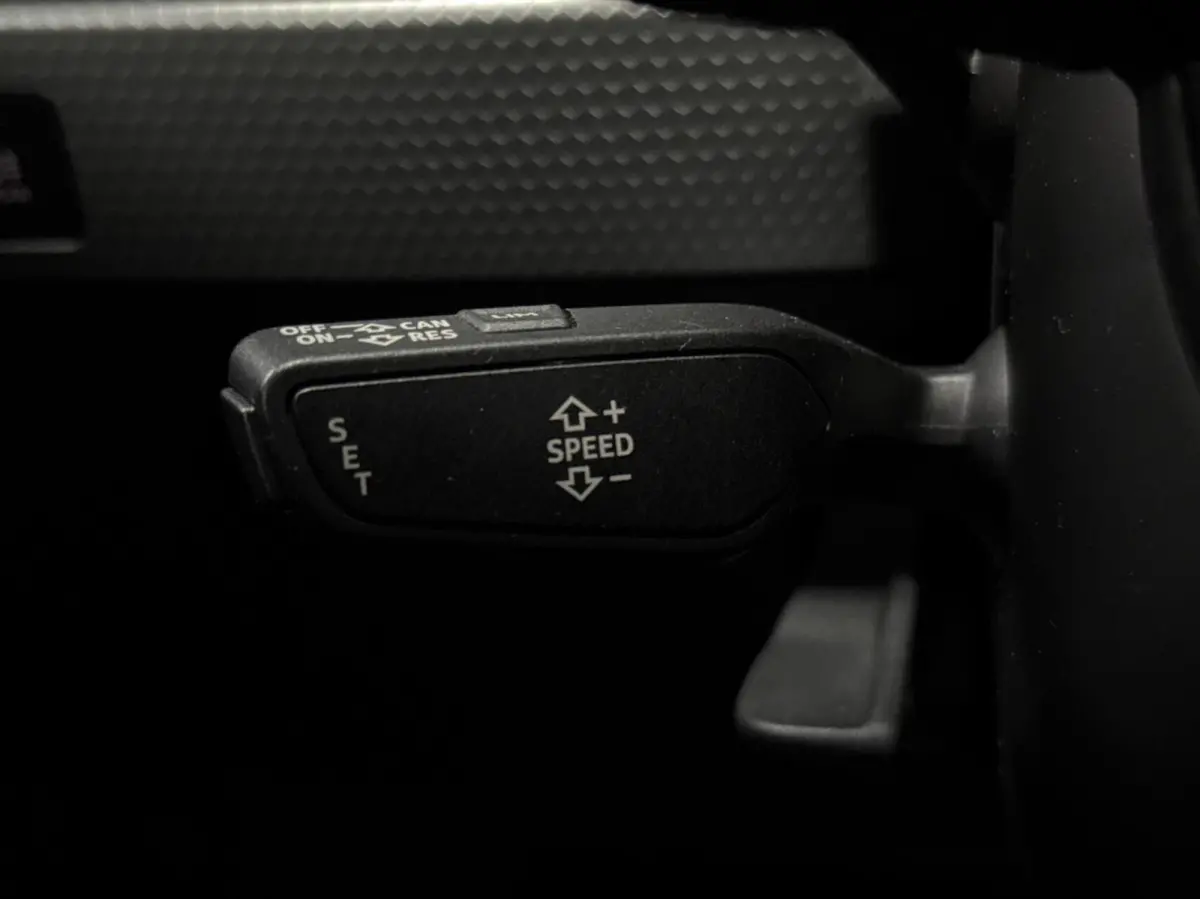 30 TFSI | 3x S-Line | CarPlay | Led | PDC