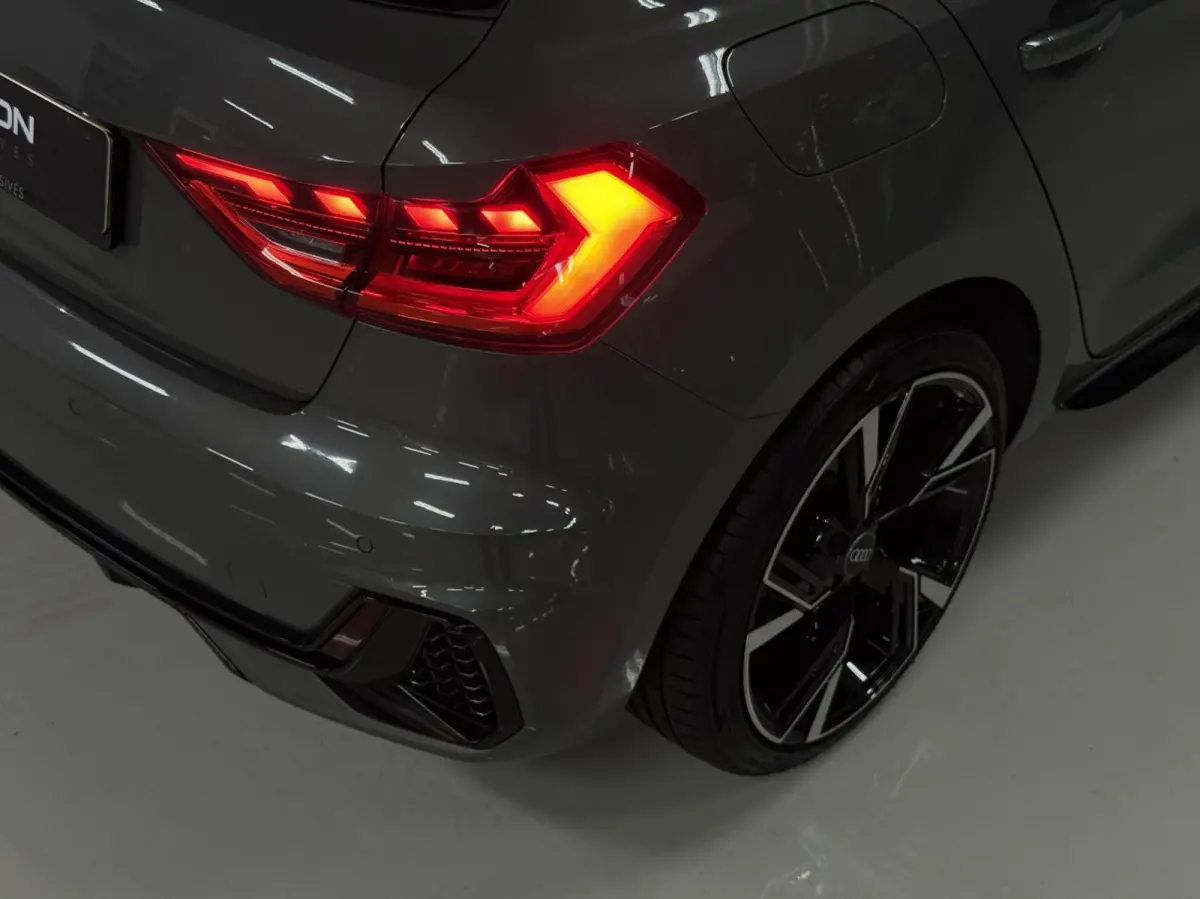 30 TFSI | 3x S-Line | CarPlay | Led | PDC
