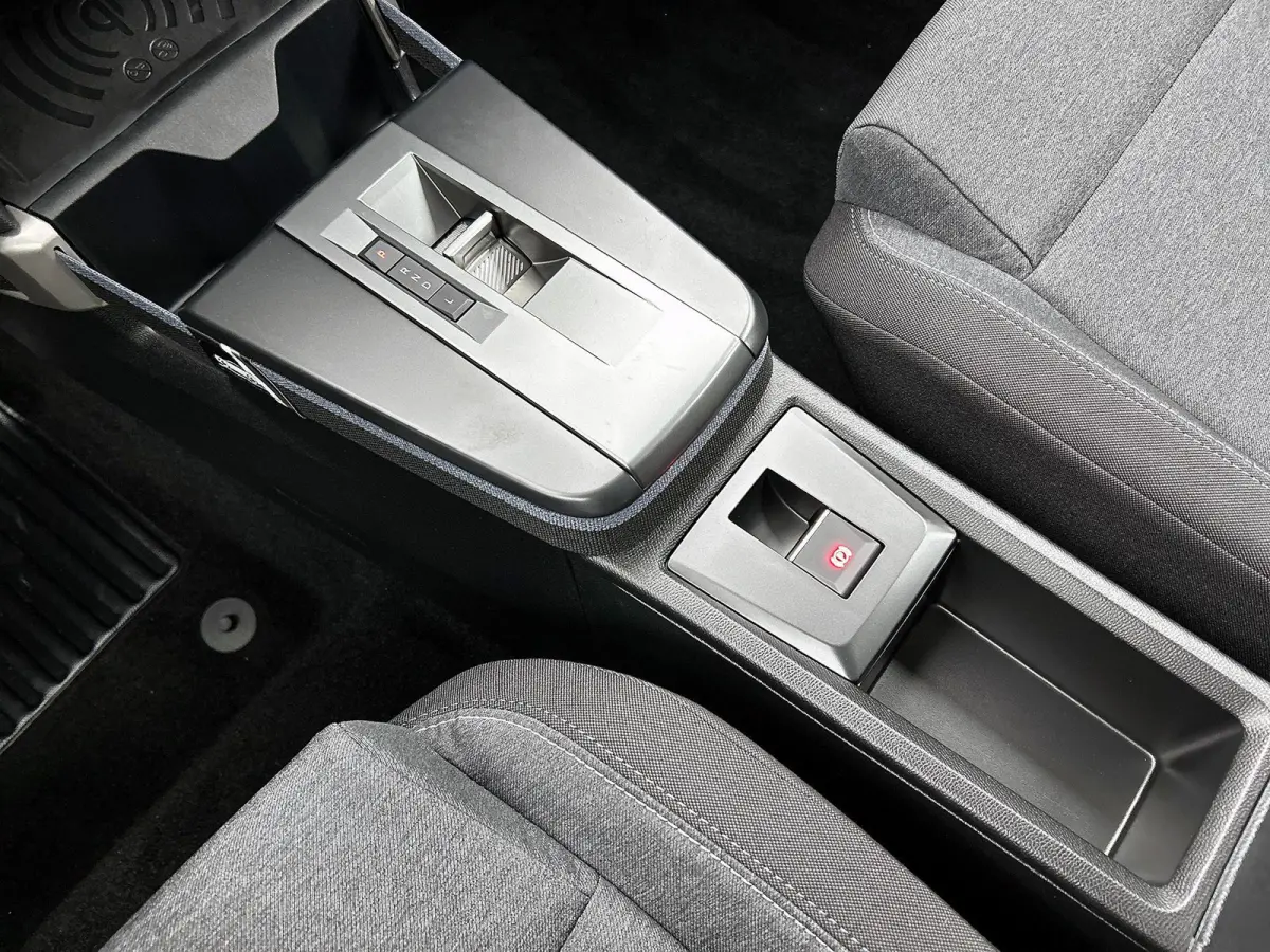 1.2 110pk Turbo Hybrid Edition | Nieuw Model | Camera | AppleCarplay/AndroidAuto | Draadloze Oplader | Airco | Cruise Control |