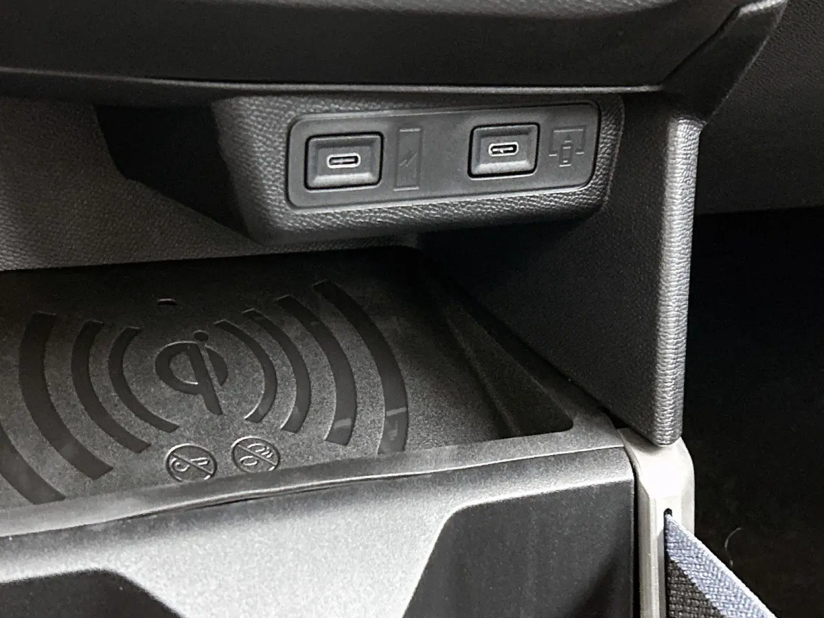 1.2 110pk Turbo Hybrid Edition | Nieuw Model | Camera | AppleCarplay/AndroidAuto | Draadloze Oplader | Airco | Cruise Control |