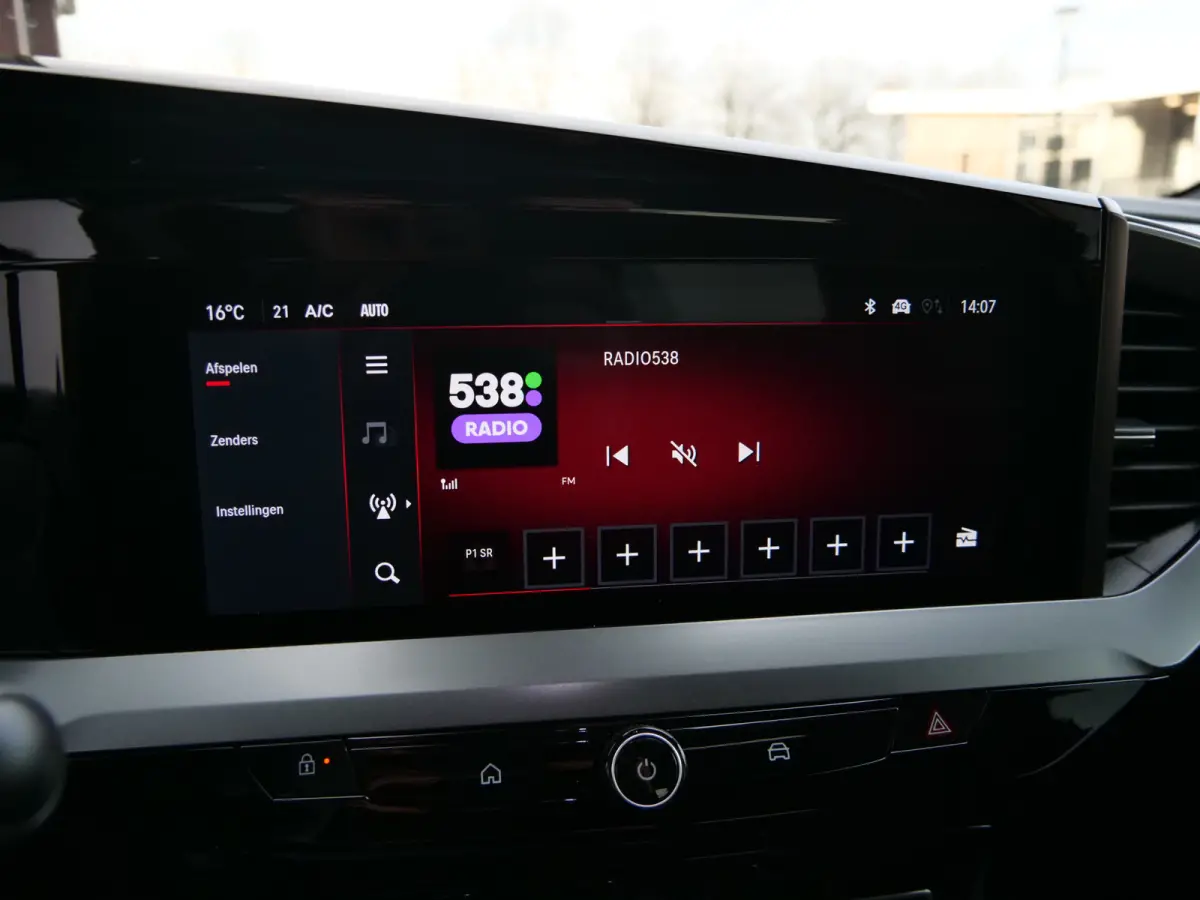 1.2 Turbo Ultimate 130 Pk Automaat Camera / DAB / Apple Carplay / Stoelverwarming / Massage stoel