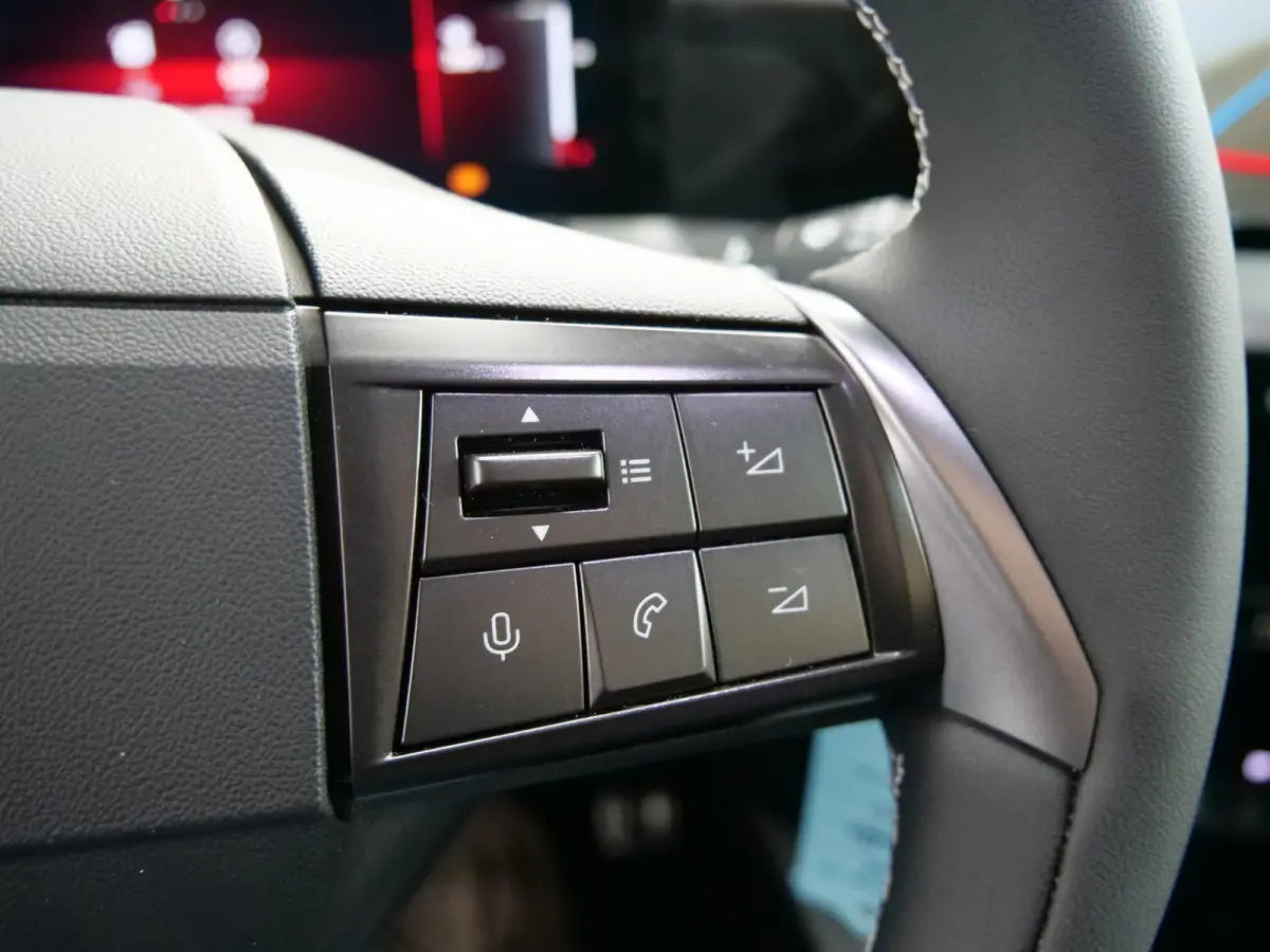 1.2 Turbo Ultimate 130 Pk Automaat Camera / DAB / Apple Carplay / Stoelverwarming / Massage stoel