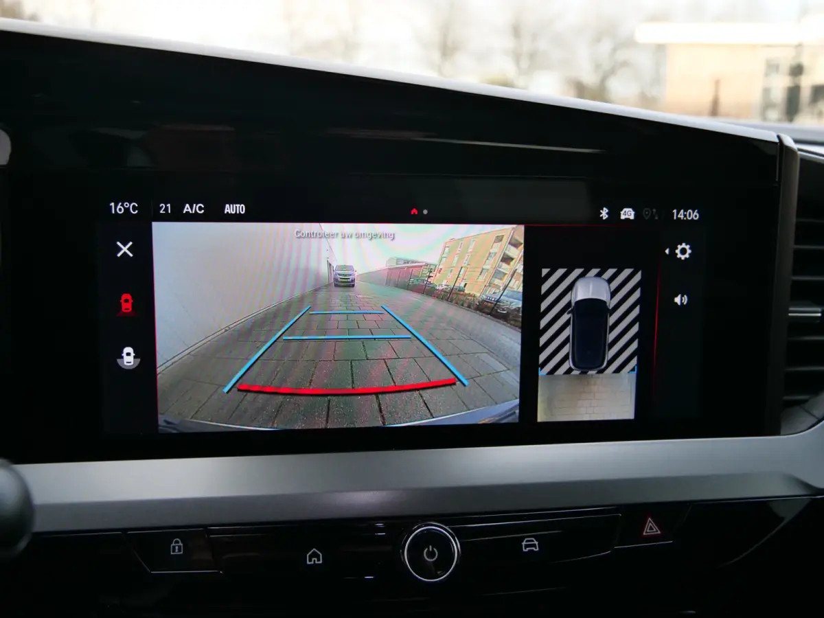 1.2 Turbo Ultimate 130 Pk Automaat Camera / DAB / Apple Carplay / Stoelverwarming / Massage stoel