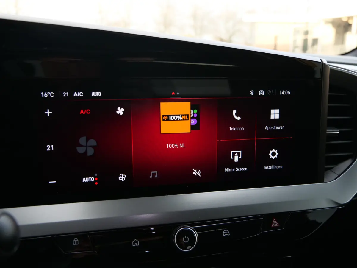 1.2 Turbo Ultimate 130 Pk Automaat Camera / DAB / Apple Carplay / Stoelverwarming / Massage stoel