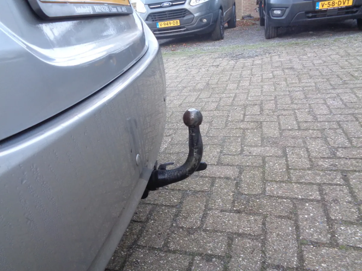 1.2 DIG-S Connect Edition navigatie, climate controle,trekhaak, keyless