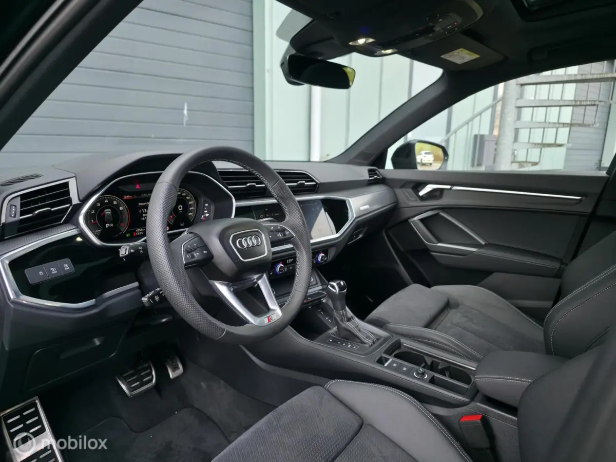 40 TFSI Quattro S-Line / Pano / 360' / Carplay