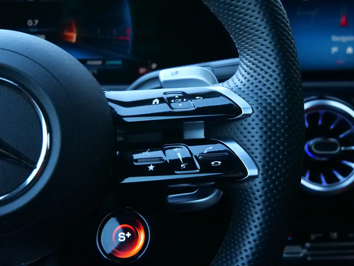 AMG 35 4MATIC 306 Pk Automaat Camera / DAB / Navigatie / Stoelverwarming
