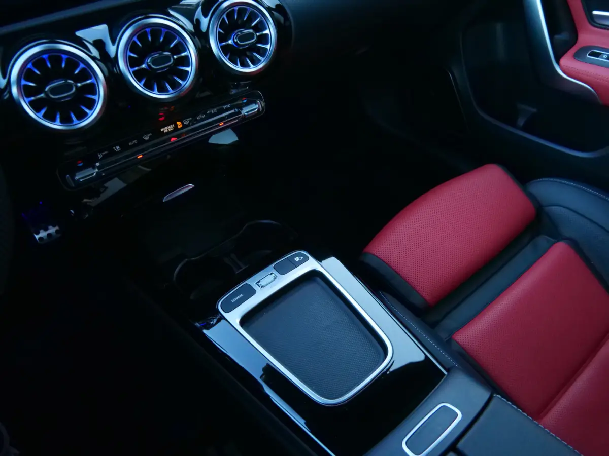 AMG 35 4MATIC 306 Pk Automaat Camera / DAB / Navigatie / Stoelverwarming