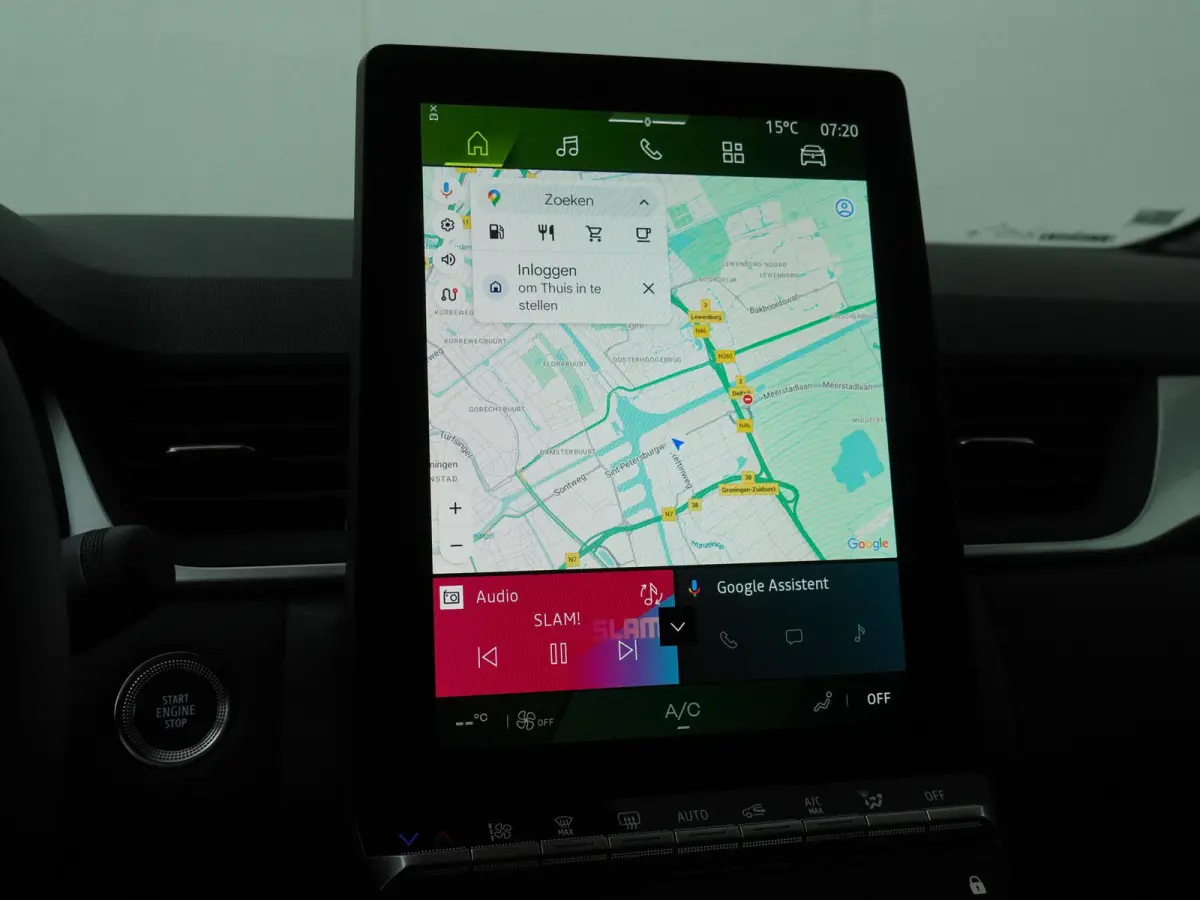 evolution full hybrid E-Tech 145 | Navigatie | Parkeersensoren voor + achter |