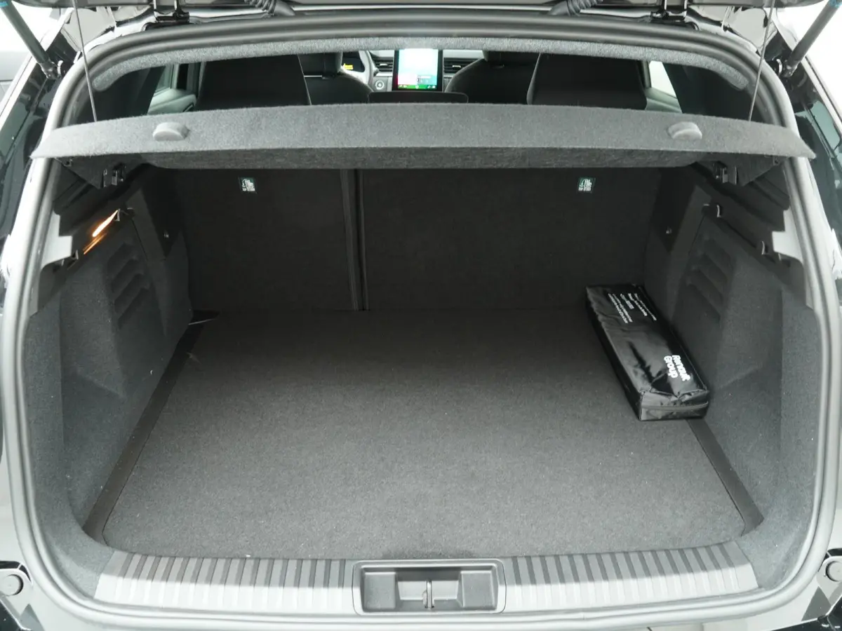 evolution full hybrid E-Tech 145 | Navigatie | Parkeersensoren voor + achter |