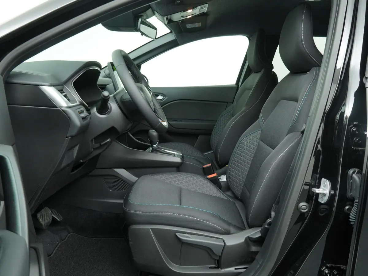 evolution full hybrid E-Tech 145 | Navigatie | Parkeersensoren voor + achter |