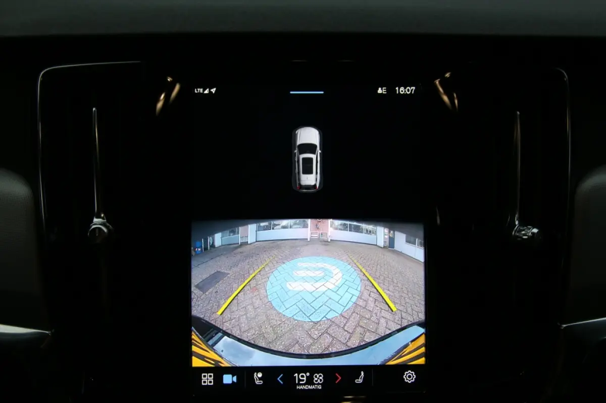 2.0 T8 AWD Inscription