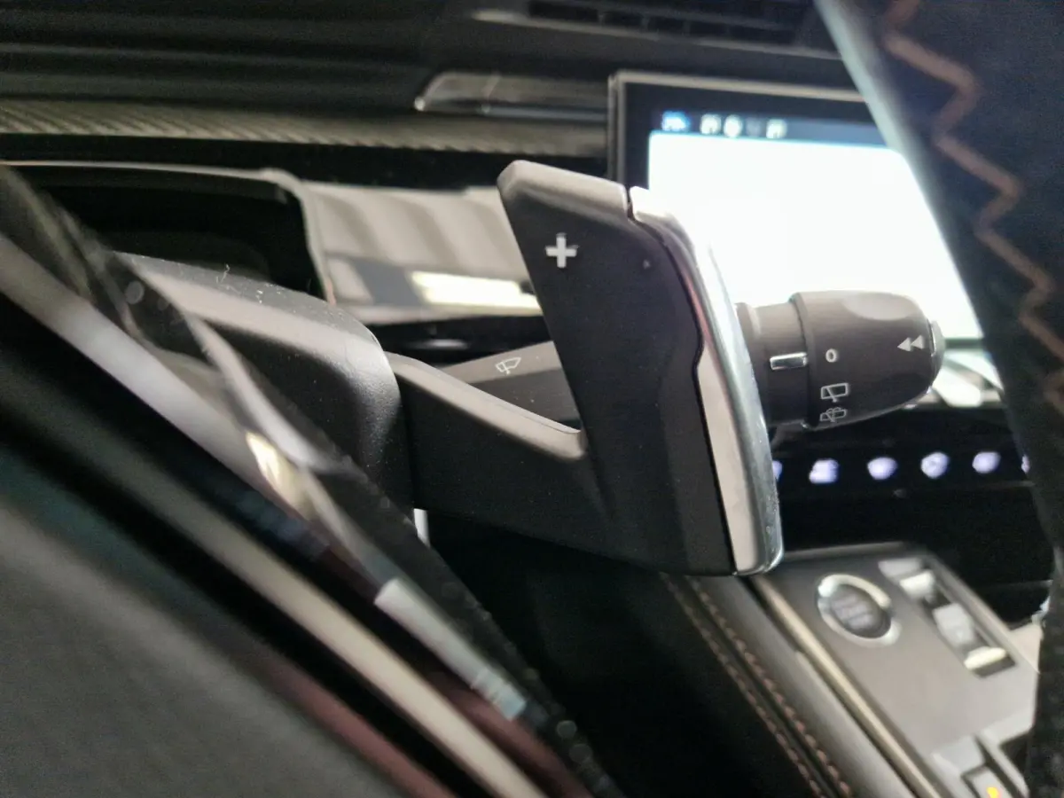 1.6 HYbrid 180 GT 7,4 kW boordlader | Alcantara | Navigatie | Stoelverwarming | Achteruitrijcamera | Adaptive Cruise Control | AGR stoelen