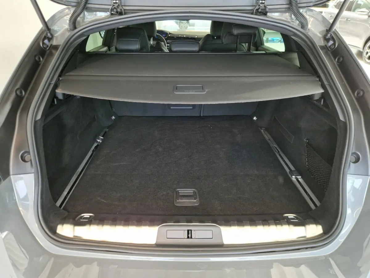 1.6 HYbrid 180 GT 7,4 kW boordlader | Alcantara | Navigatie | Stoelverwarming | Achteruitrijcamera | Adaptive Cruise Control | AGR stoelen