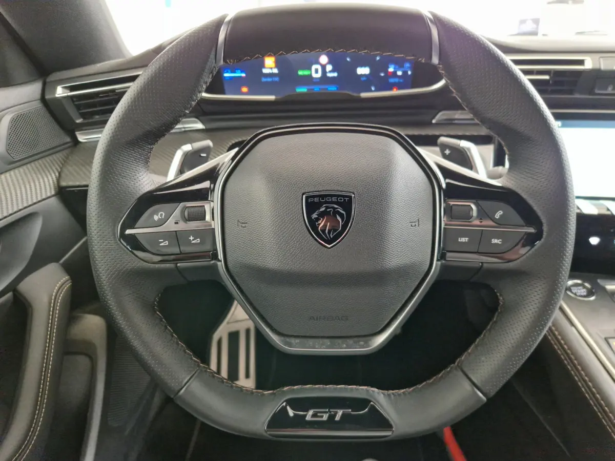 1.6 HYbrid 180 GT 7,4 kW boordlader | Alcantara | Navigatie | Stoelverwarming | Achteruitrijcamera | Adaptive Cruise Control | AGR stoelen