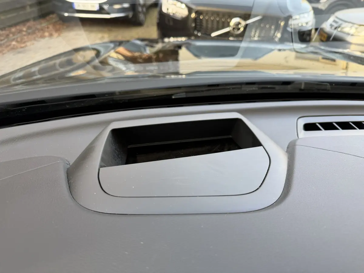 2.0 Recharge T6 AWD R-Design Facelift Luchtvering Panorama dak