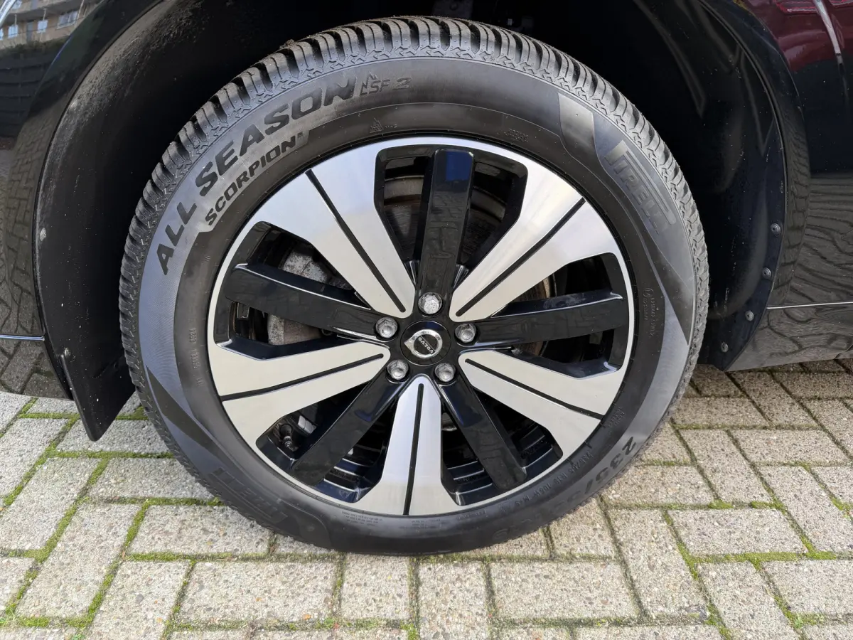 2.0 Recharge T6 AWD R-Design Facelift Luchtvering Panorama dak