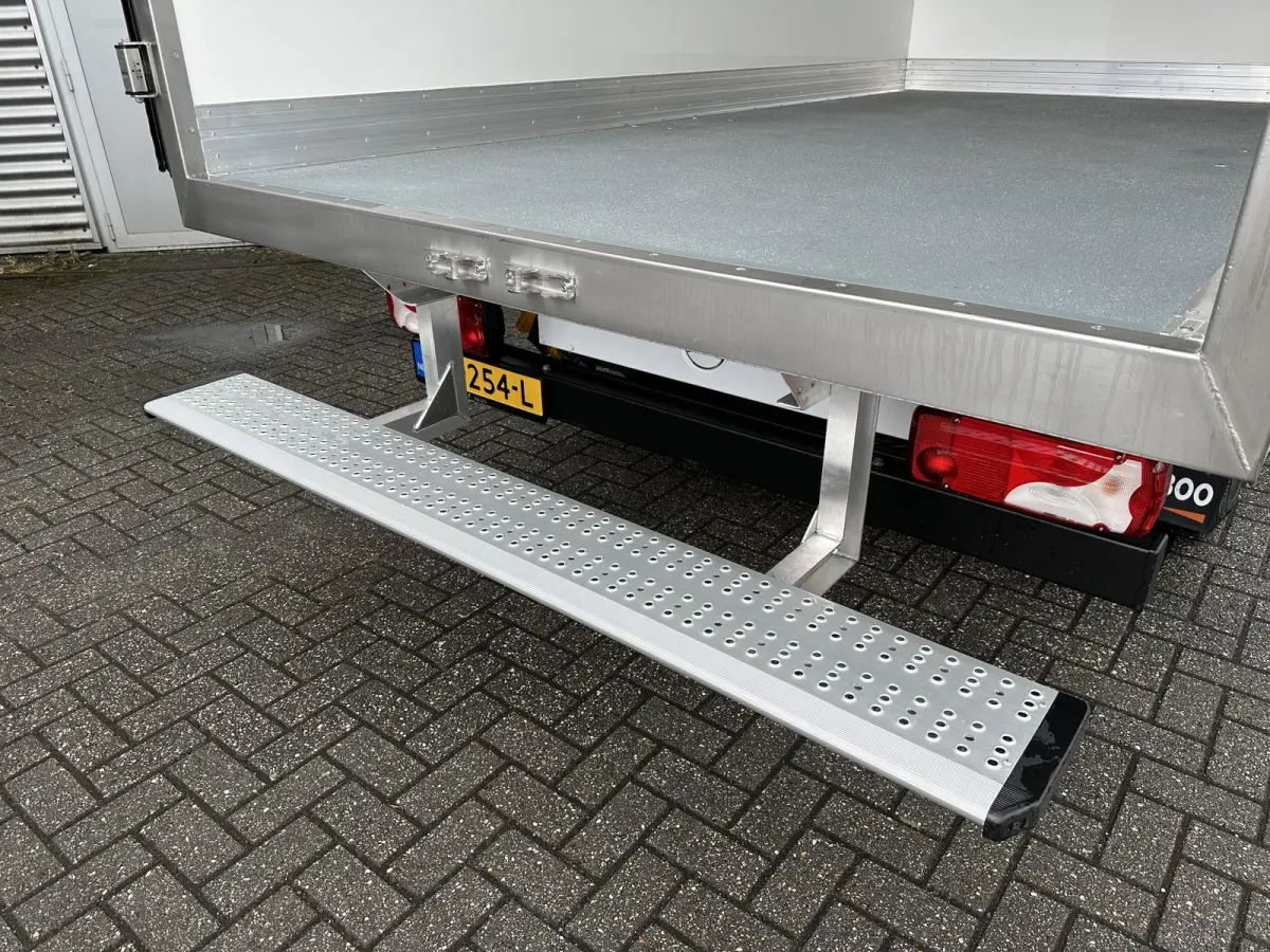 81kWh Geisoleerde Bakwagen 4250kg GVW 212km Actieradius