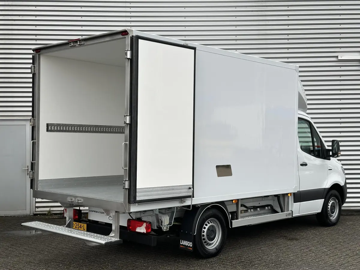 81kWh Geisoleerde Bakwagen 4250kg GVW 212km Actieradius