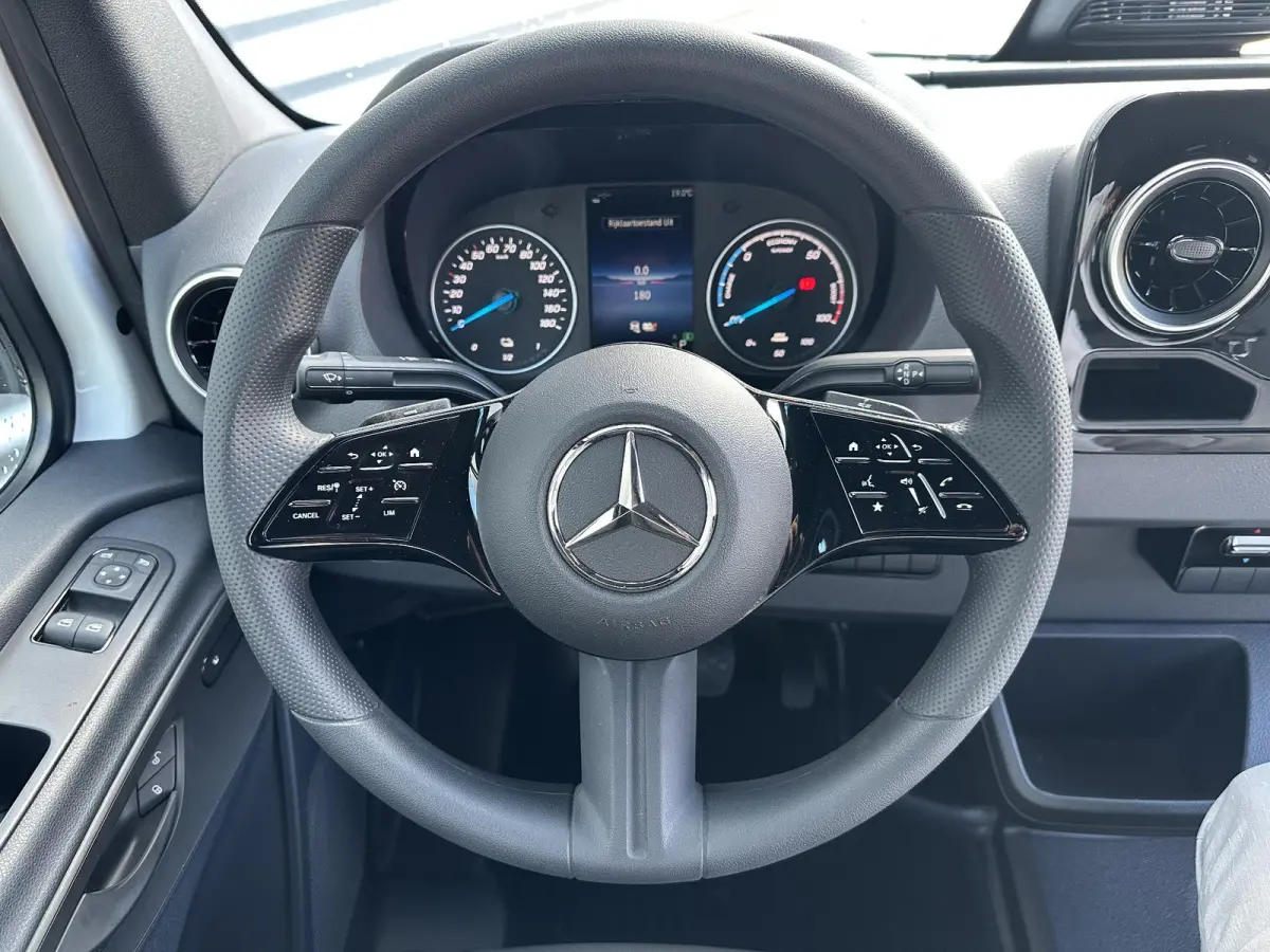 81kWh Geisoleerde Bakwagen 4250kg GVW 212km Actieradius