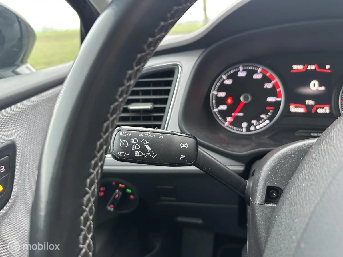 1.0 EcoTSI Style Automaat Navi Clima Cruise!