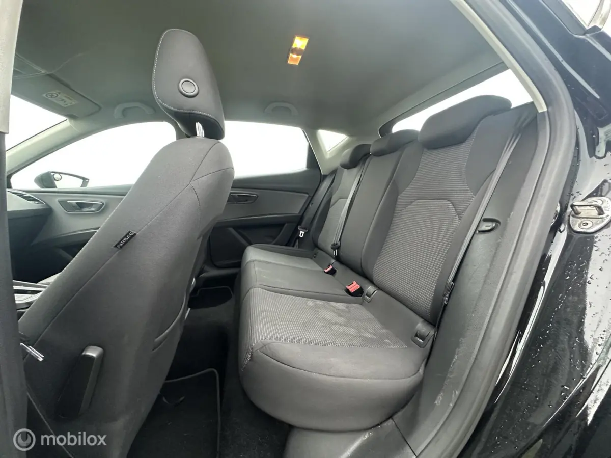 1.0 EcoTSI Style Automaat Navi Clima Cruise!