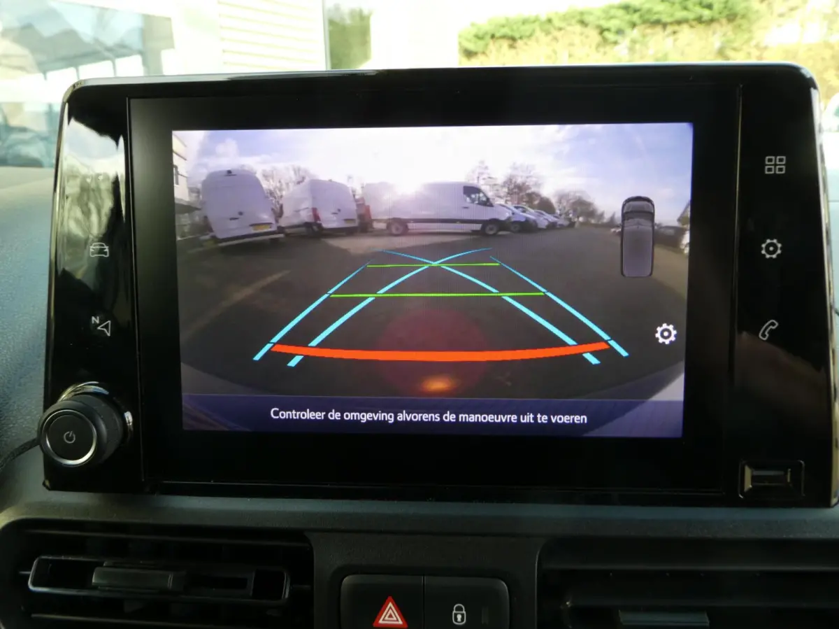 1.2 Turbo cool 3 zits camera apple carplay