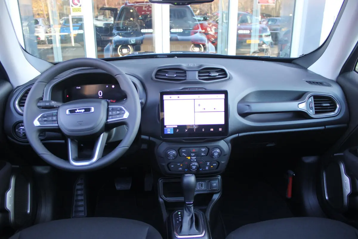 1.5T 140PK e-Hybrid | PANORAMISCH SCHUIF/KANTEL DAK | DRAADLOZE APPLE CARPLAY/ANDROID AUTO | FULL LED KOPLAMPEN | DODEHOEK DETECTIE | ADAPTIVE CRUISE CONTROL | LICHTMETALEN VELGEN 17" | ACHT