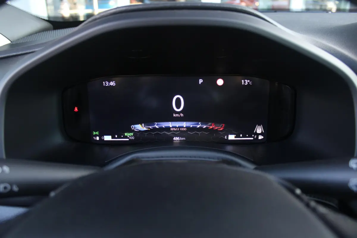 1.5T 140PK e-Hybrid | PANORAMISCH SCHUIF/KANTEL DAK | DRAADLOZE APPLE CARPLAY/ANDROID AUTO | FULL LED KOPLAMPEN | DODEHOEK DETECTIE | ADAPTIVE CRUISE CONTROL | LICHTMETALEN VELGEN 17" | ACHT