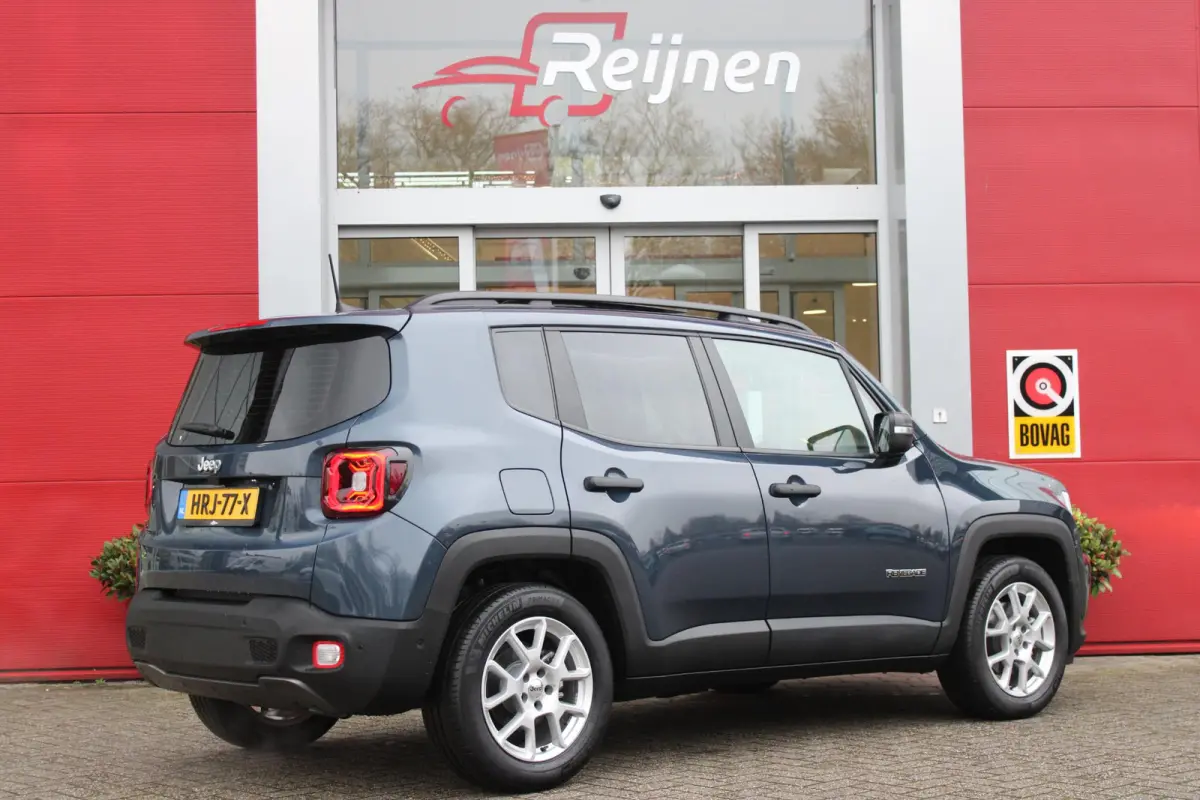 1.5T 140PK e-Hybrid | PANORAMISCH SCHUIF/KANTEL DAK | DRAADLOZE APPLE CARPLAY/ANDROID AUTO | FULL LED KOPLAMPEN | DODEHOEK DETECTIE | ADAPTIVE CRUISE CONTROL | LICHTMETALEN VELGEN 17" | ACHT