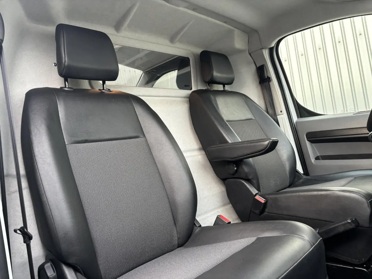 2.0 BlueHDI 120 XL*A/C*CRUISE*BLUETOOTH*2500KG TRG