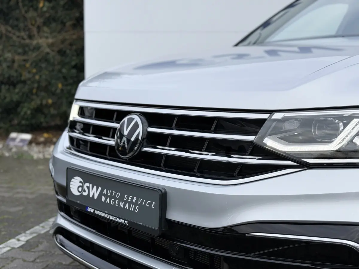 1.4 TSI eHybrid R-Line Bns | Pano | ACC | Matrix LED | Winter Pack | Camera