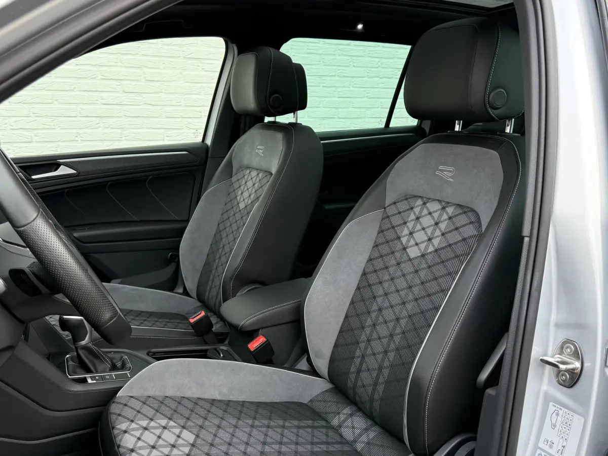 1.4 TSI eHybrid R-Line Bns | Pano | ACC | Matrix LED | Winter Pack | Camera