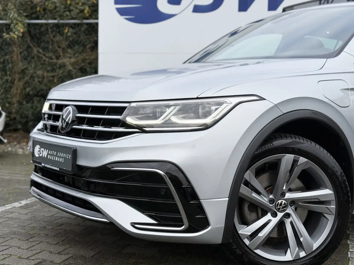 1.4 TSI eHybrid R-Line Bns | Pano | ACC | Matrix LED | Winter Pack | Camera