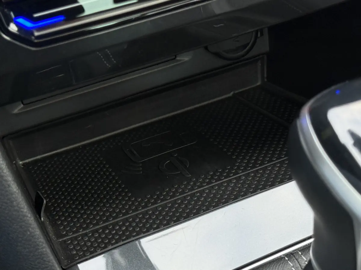 1.4 TSI eHybrid R-Line Bns | Pano | ACC | Matrix LED | Winter Pack | Camera