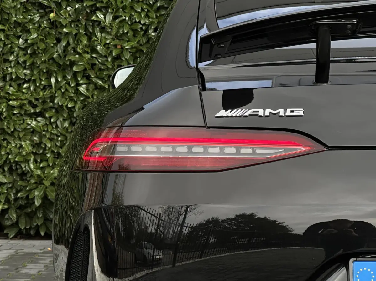AMG 43 4MATIC+, PANO, BURMESTER, DODEHOEK, LEDER/ALCANTARA, SPORTUITLAAT, STOELVERWARMING/VENTILATIE, LICHTMETAAL 20"