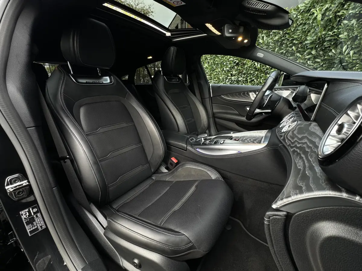 AMG 43 4MATIC+, PANO, BURMESTER, DODEHOEK, LEDER/ALCANTARA, SPORTUITLAAT, STOELVERWARMING/VENTILATIE, LICHTMETAAL 20"