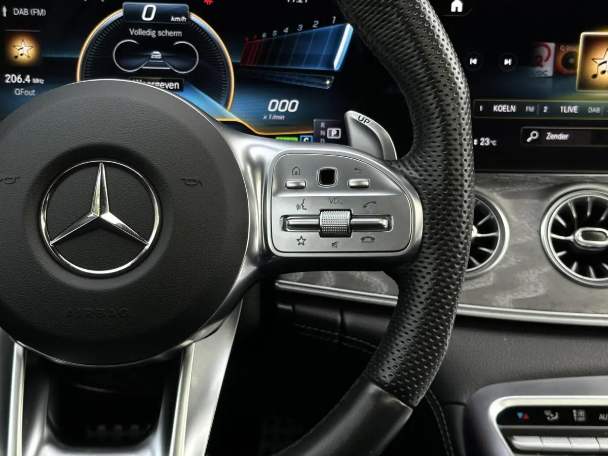 AMG 43 4MATIC+, PANO, BURMESTER, DODEHOEK, LEDER/ALCANTARA, SPORTUITLAAT, STOELVERWARMING/VENTILATIE, LICHTMETAAL 20"
