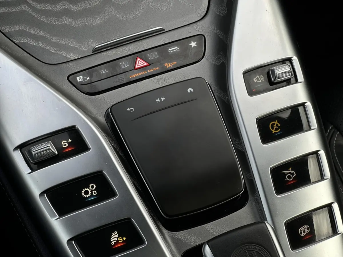 AMG 43 4MATIC+, PANO, BURMESTER, DODEHOEK, LEDER/ALCANTARA, SPORTUITLAAT, STOELVERWARMING/VENTILATIE, LICHTMETAAL 20"