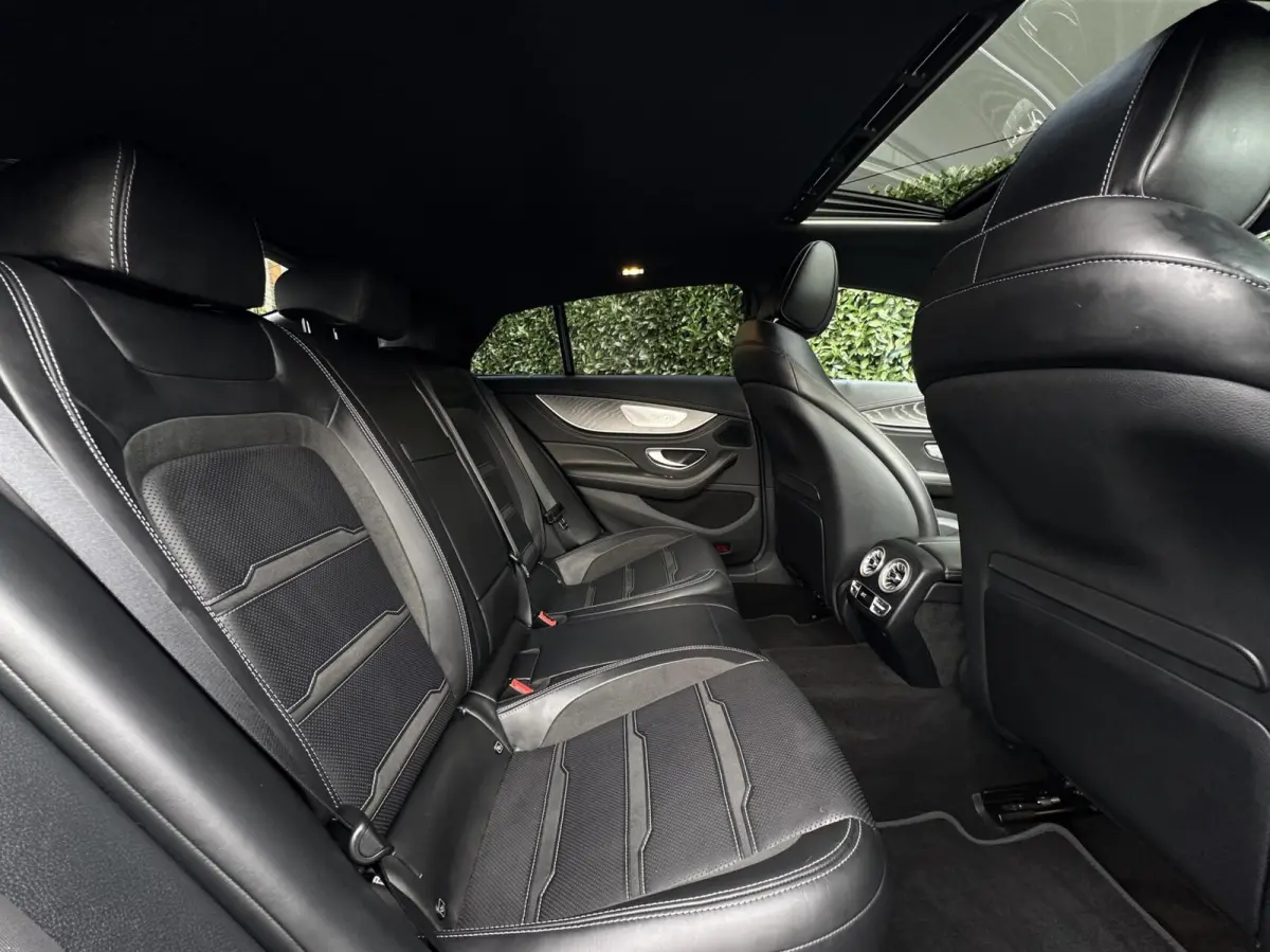 AMG 43 4MATIC+, PANO, BURMESTER, DODEHOEK, LEDER/ALCANTARA, SPORTUITLAAT, STOELVERWARMING/VENTILATIE, LICHTMETAAL 20"