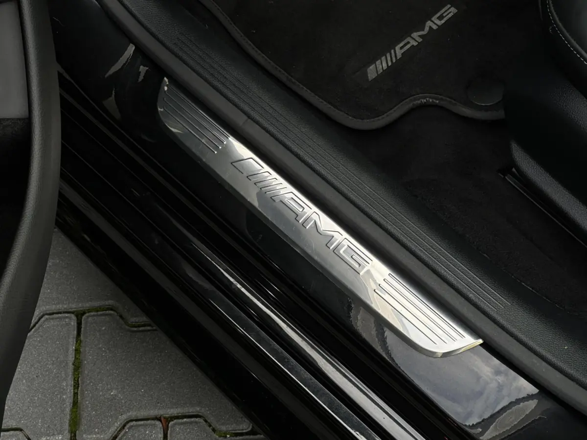 AMG 43 4MATIC+, PANO, BURMESTER, DODEHOEK, LEDER/ALCANTARA, SPORTUITLAAT, STOELVERWARMING/VENTILATIE, LICHTMETAAL 20"