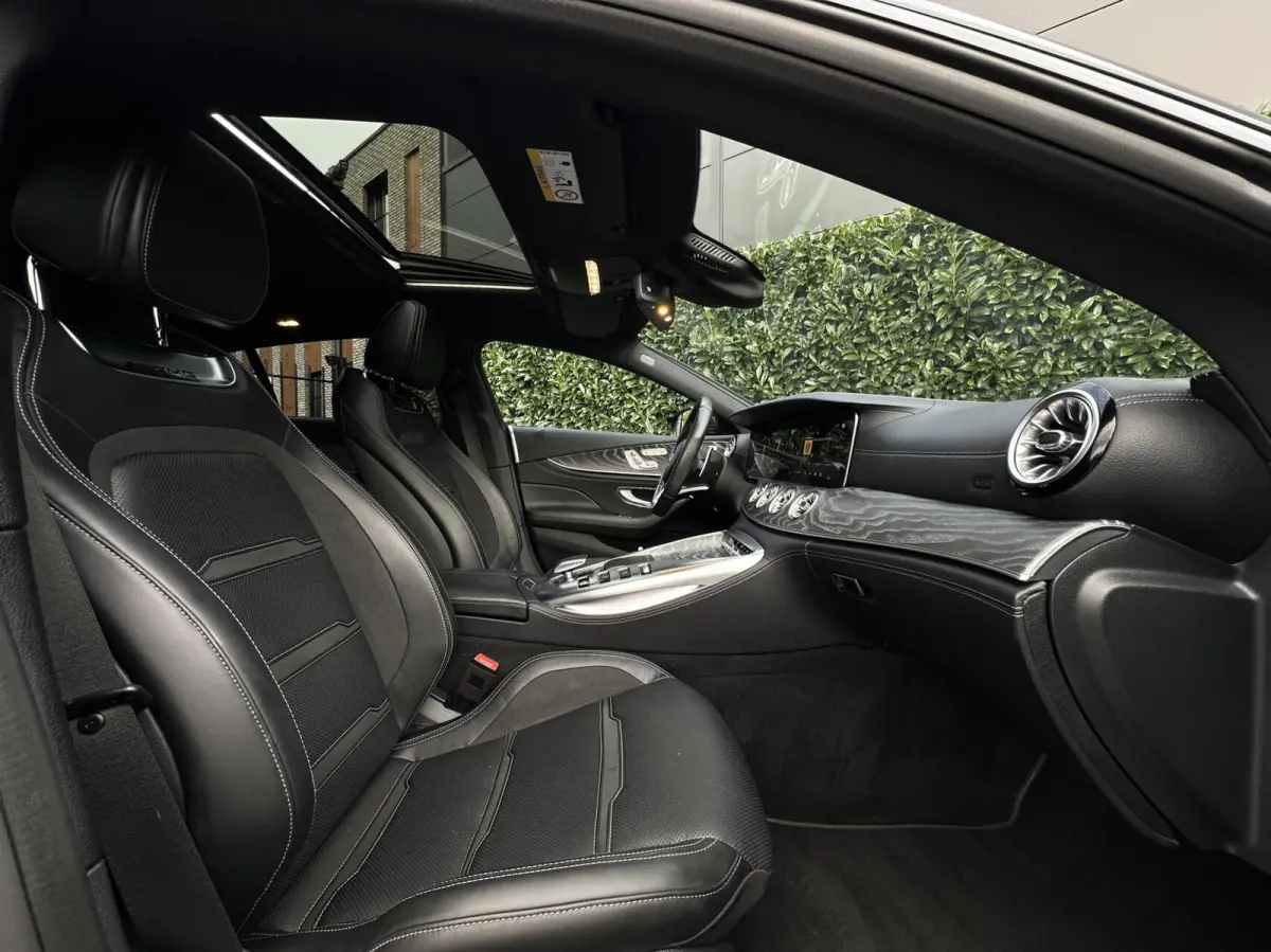 AMG 43 4MATIC+, PANO, BURMESTER, DODEHOEK, LEDER/ALCANTARA, SPORTUITLAAT, STOELVERWARMING/VENTILATIE, LICHTMETAAL 20"