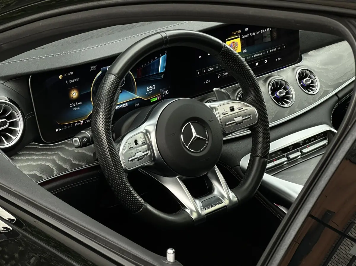 AMG 43 4MATIC+, PANO, BURMESTER, DODEHOEK, LEDER/ALCANTARA, SPORTUITLAAT, STOELVERWARMING/VENTILATIE, LICHTMETAAL 20"