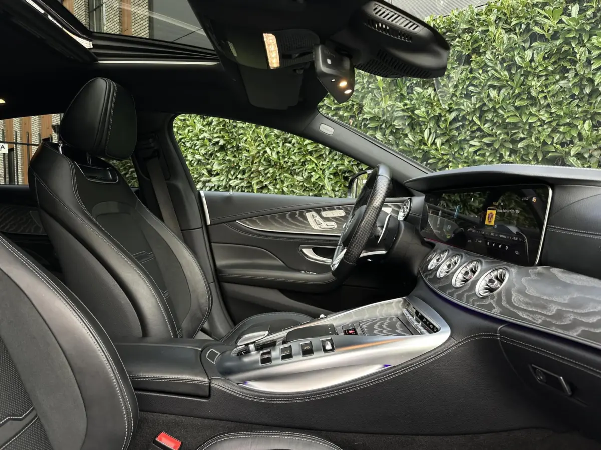 AMG 43 4MATIC+, PANO, BURMESTER, DODEHOEK, LEDER/ALCANTARA, SPORTUITLAAT, STOELVERWARMING/VENTILATIE, LICHTMETAAL 20"