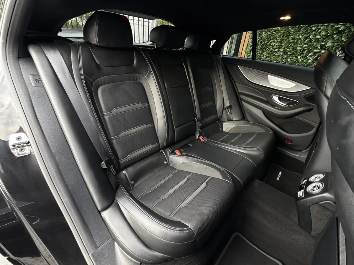 AMG 43 4MATIC+, PANO, BURMESTER, DODEHOEK, LEDER/ALCANTARA, SPORTUITLAAT, STOELVERWARMING/VENTILATIE, LICHTMETAAL 20"