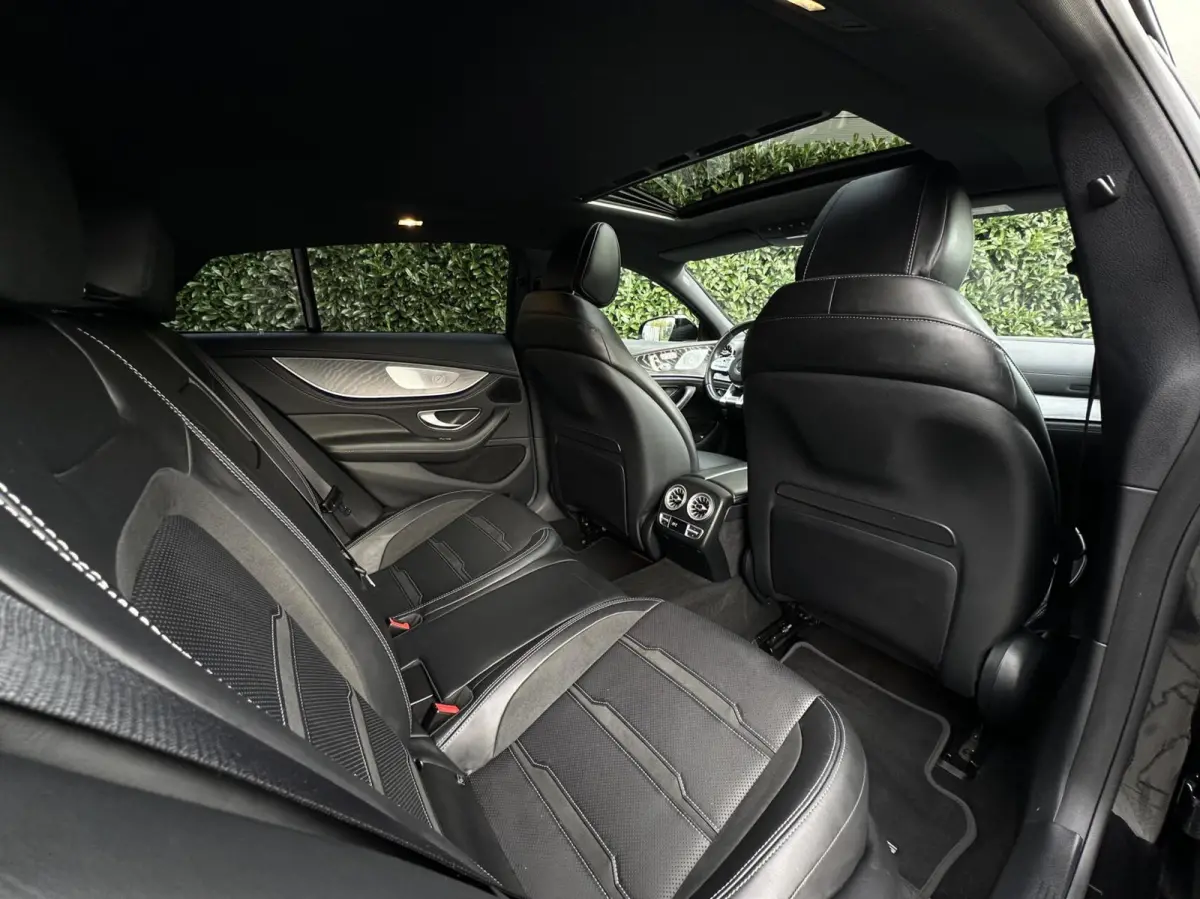 AMG 43 4MATIC+, PANO, BURMESTER, DODEHOEK, LEDER/ALCANTARA, SPORTUITLAAT, STOELVERWARMING/VENTILATIE, LICHTMETAAL 20"