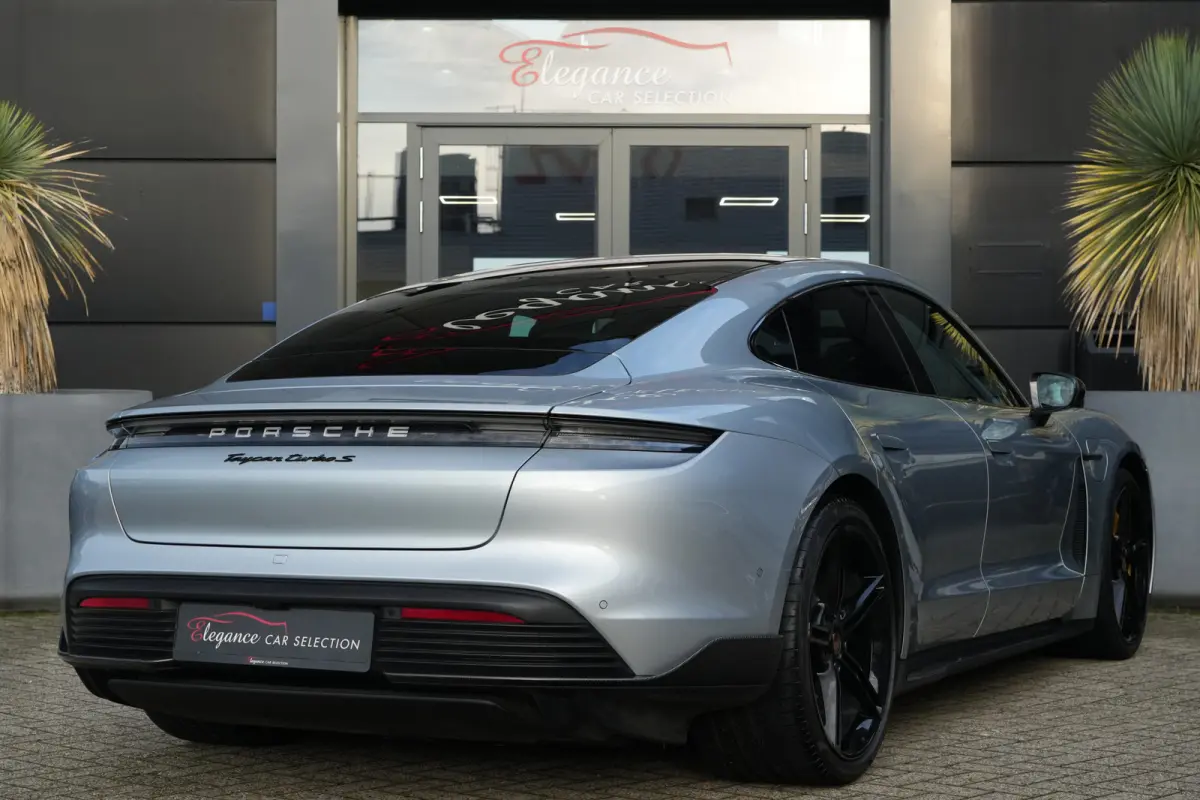 Turbo S 761pk SOH 91% Panoramadak/Burmester/Carbon