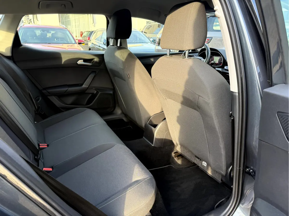 1.0 TSI Business Pack Virt. Display, Android/Carplay, Led
